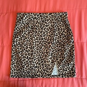 Cute Leopard Mini Skirt! 🤎